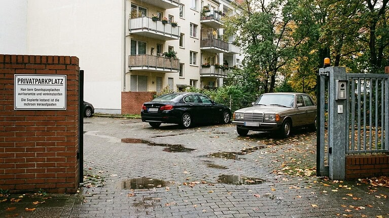 PARKcontrol24 Privatparkplatz oder öffentliche Straße